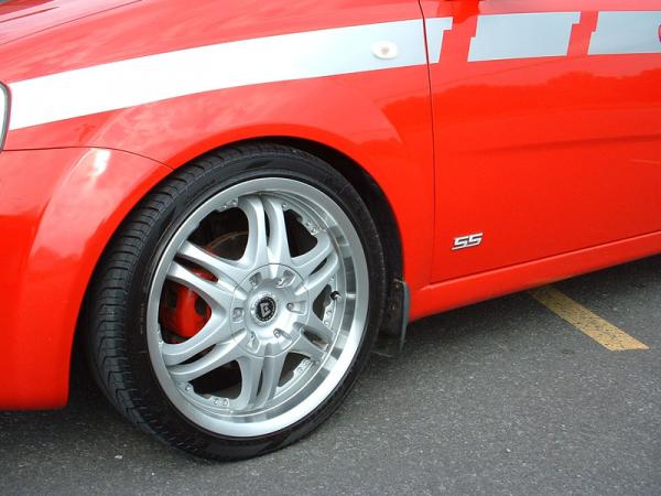 2004 Chevrolet Aveo: wheelsandtires
